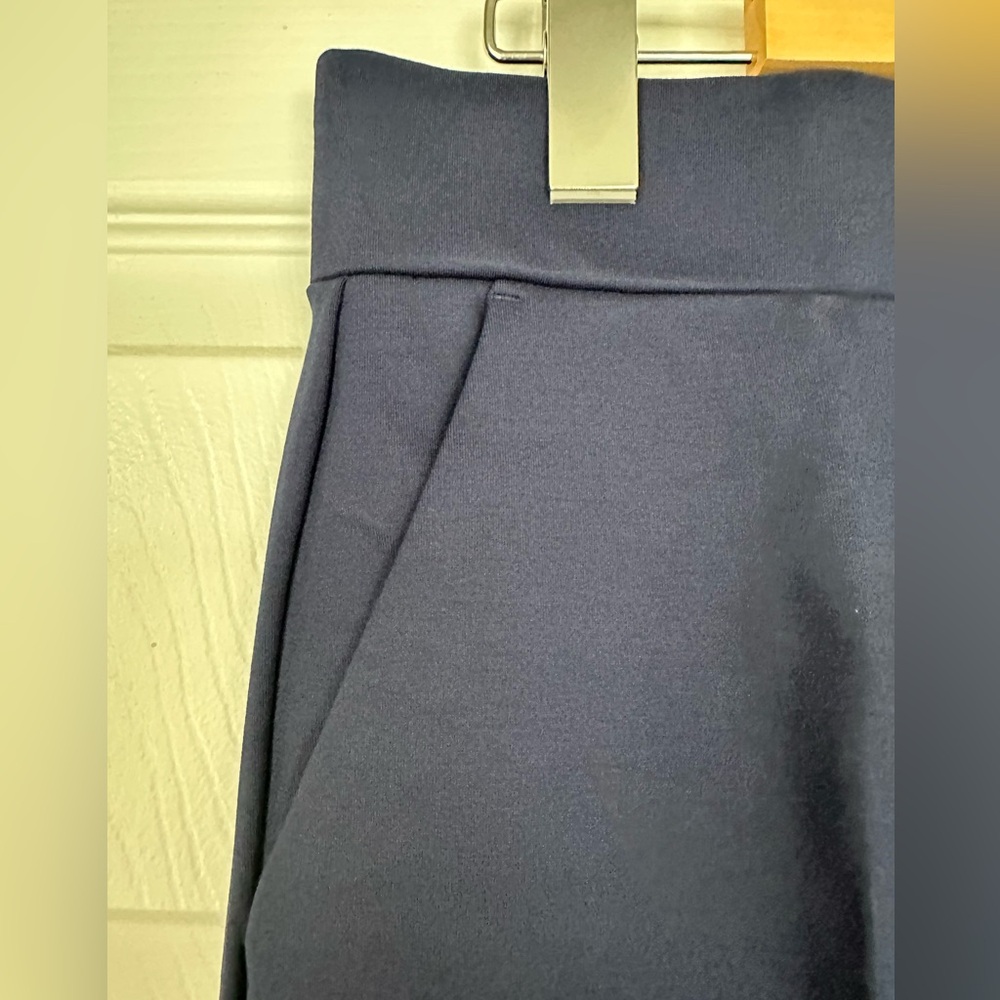 LOFT Women's Navy Blue Pull On Straight Pants in Ponte Size M Style NWT - Picture 5 of 8
